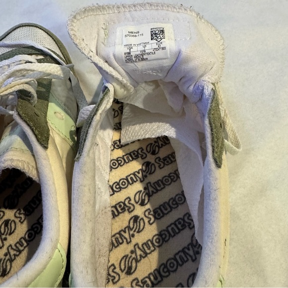 Saucony Green and Cream Sneakers - Picture 5 of 8